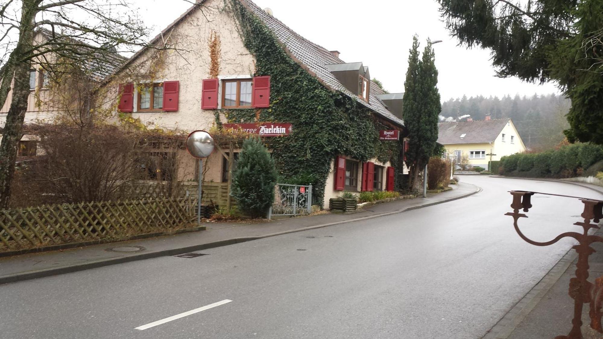 Alte Schreinerei-Auberge Harlekin Randegg Rom bilde